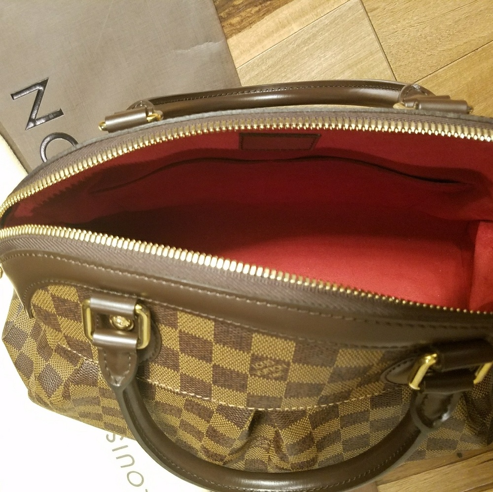 🌟Louis Vuitton Damier Trevi PM Handbag - Picture 3 of 6